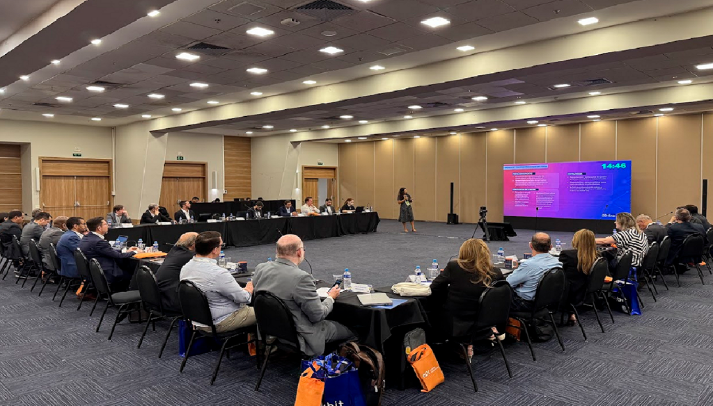 Diretora técnica do CIASC participa de reunião nacional de diretores de tecnologia